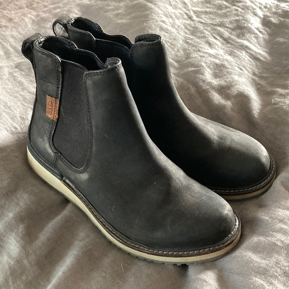 Black Keen pull on Blundstone style boots sz 8